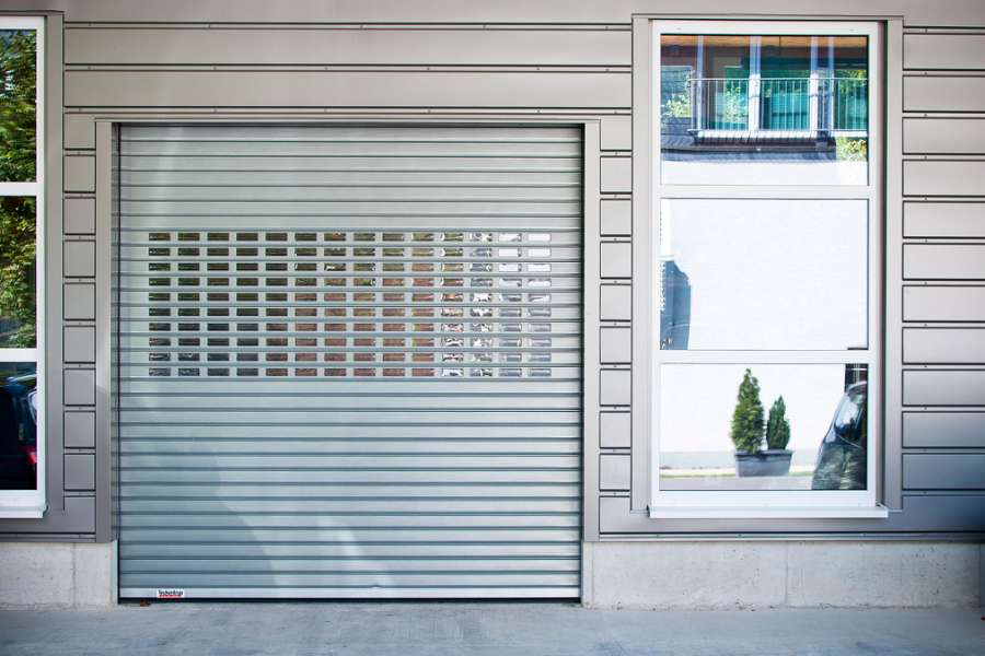 Garagenanlage mit schönen Details, Hauptstraße 46A, 59909 Bestwig